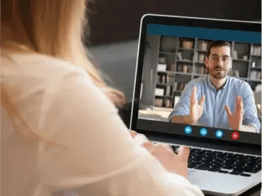 invoice-finance-meeting-370x276